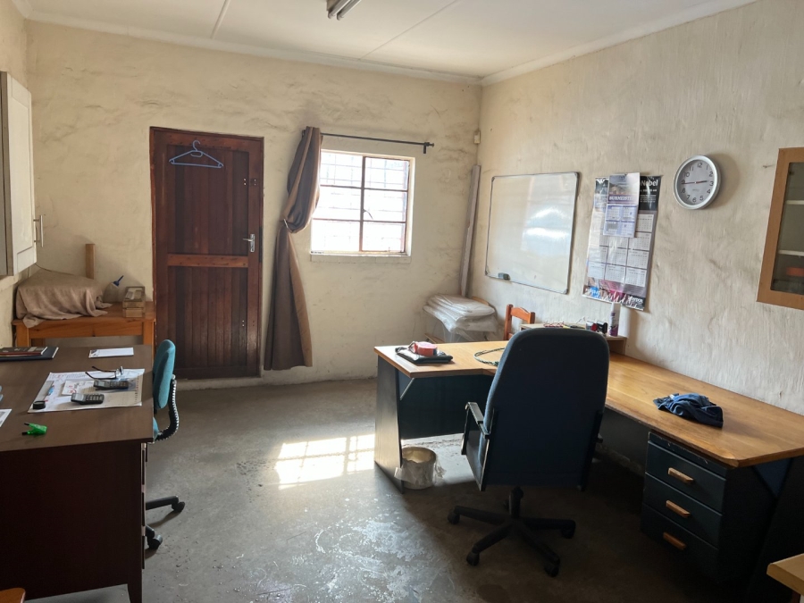 Commercial Property for Sale in Braelyn Industrial Eastern Cape